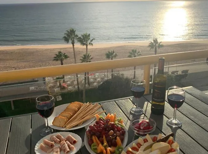 Acr Holiday Apartment